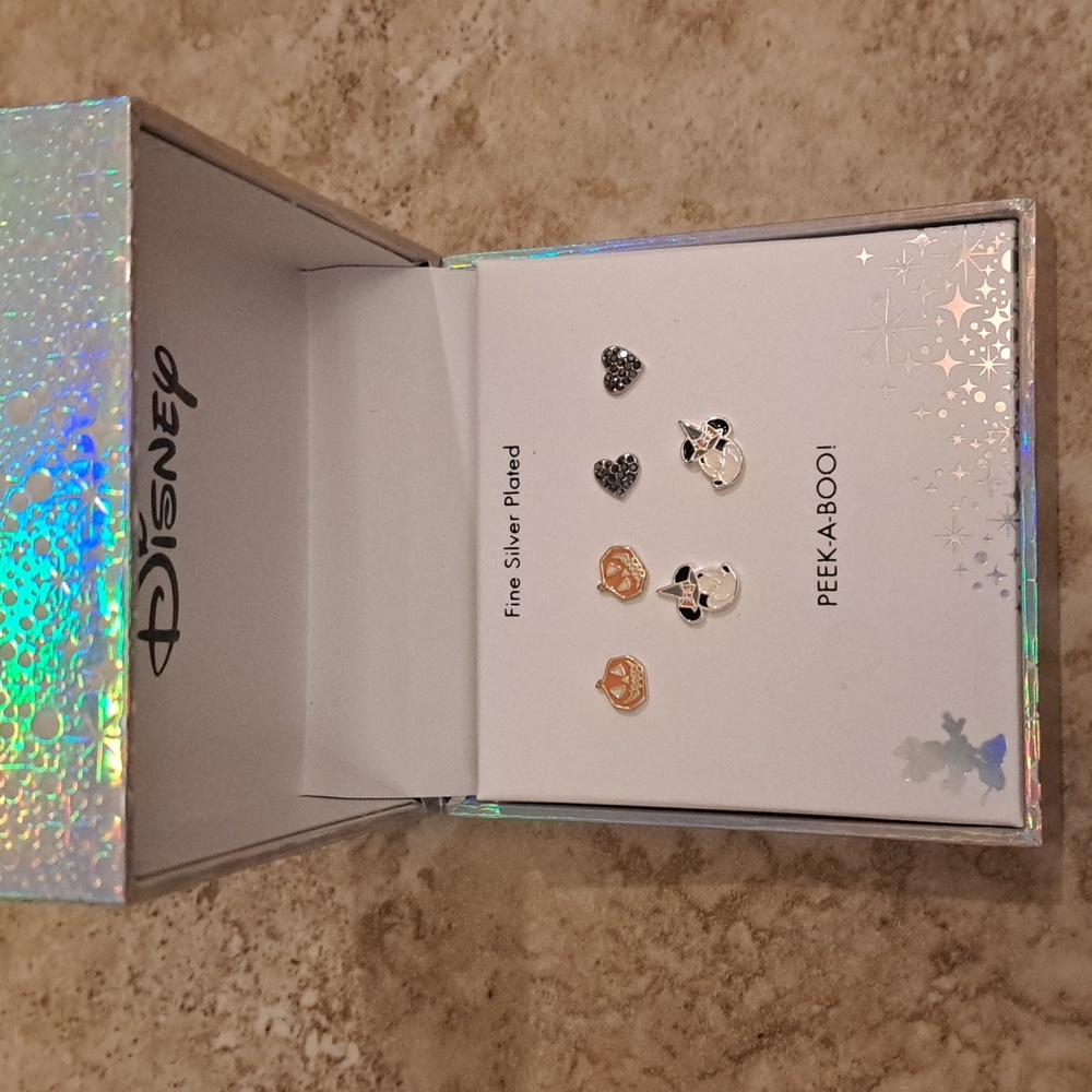 NIB Disney Halloween Peek-A-Boo Earrings Set